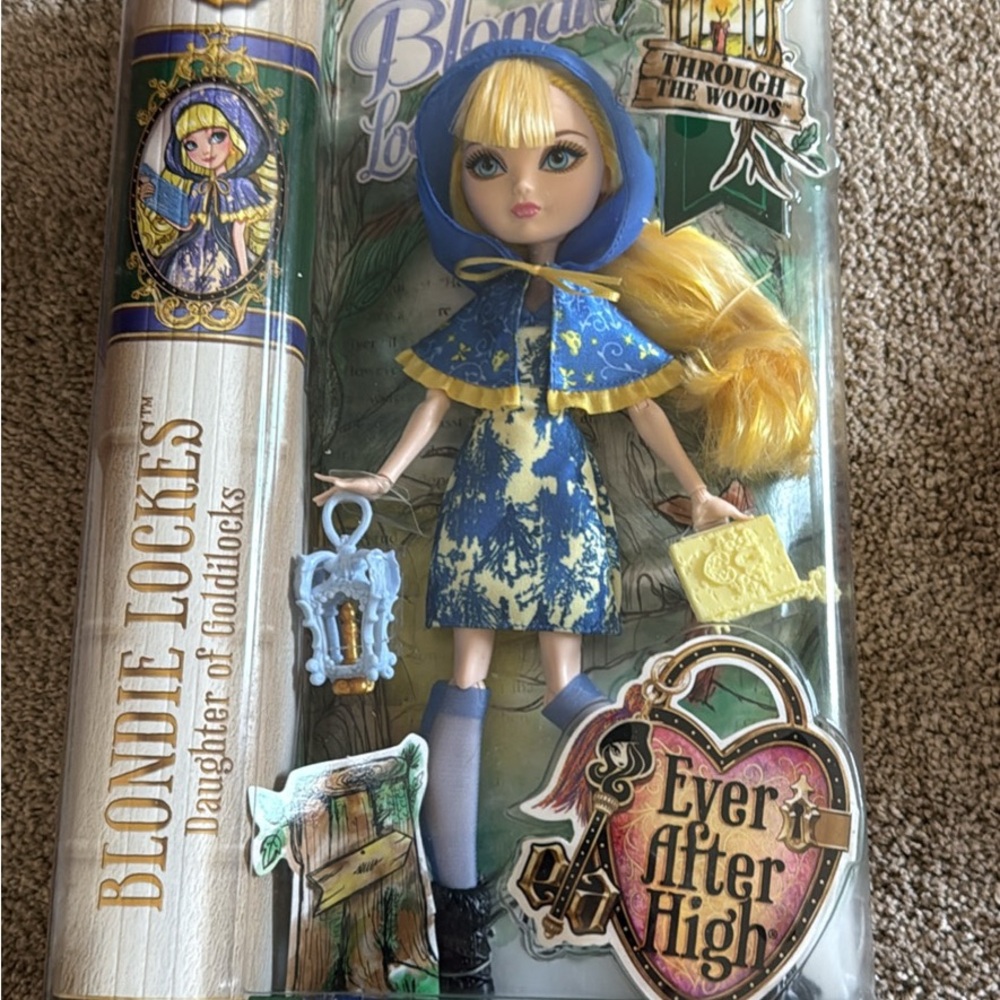 Ever After High Blondie Lockes Through the Woods